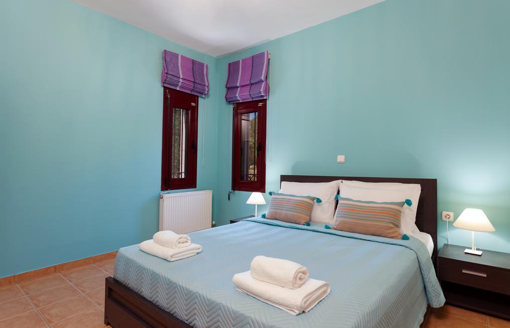 Evalexia Villa - Luxury Villa With Private Pool Near Laganas Perfect For Groups By Villa Mana Gers Каламакион Экстерьер фото